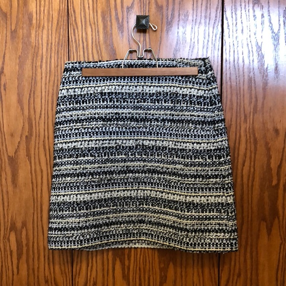 LOFT Dresses & Skirts - LOFT skirt, petite size 0.
